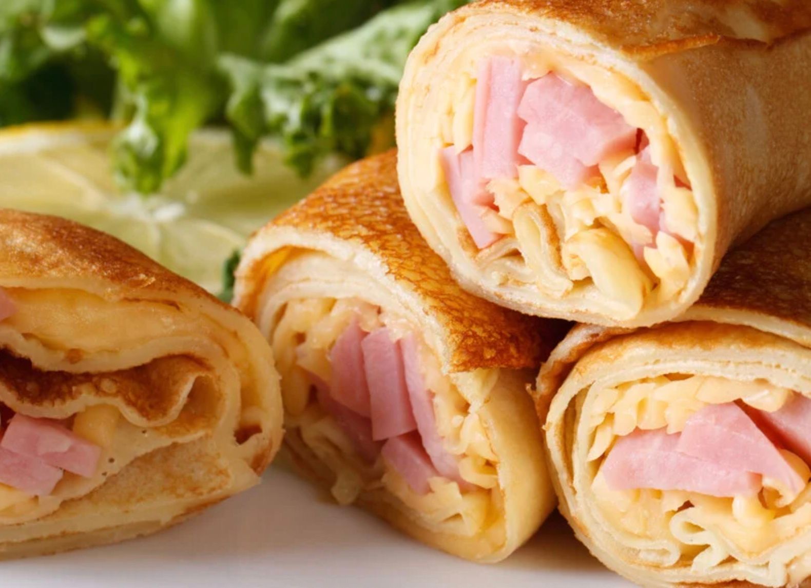 Mlyntsi with ham and chedder cheese, 5 pcs.