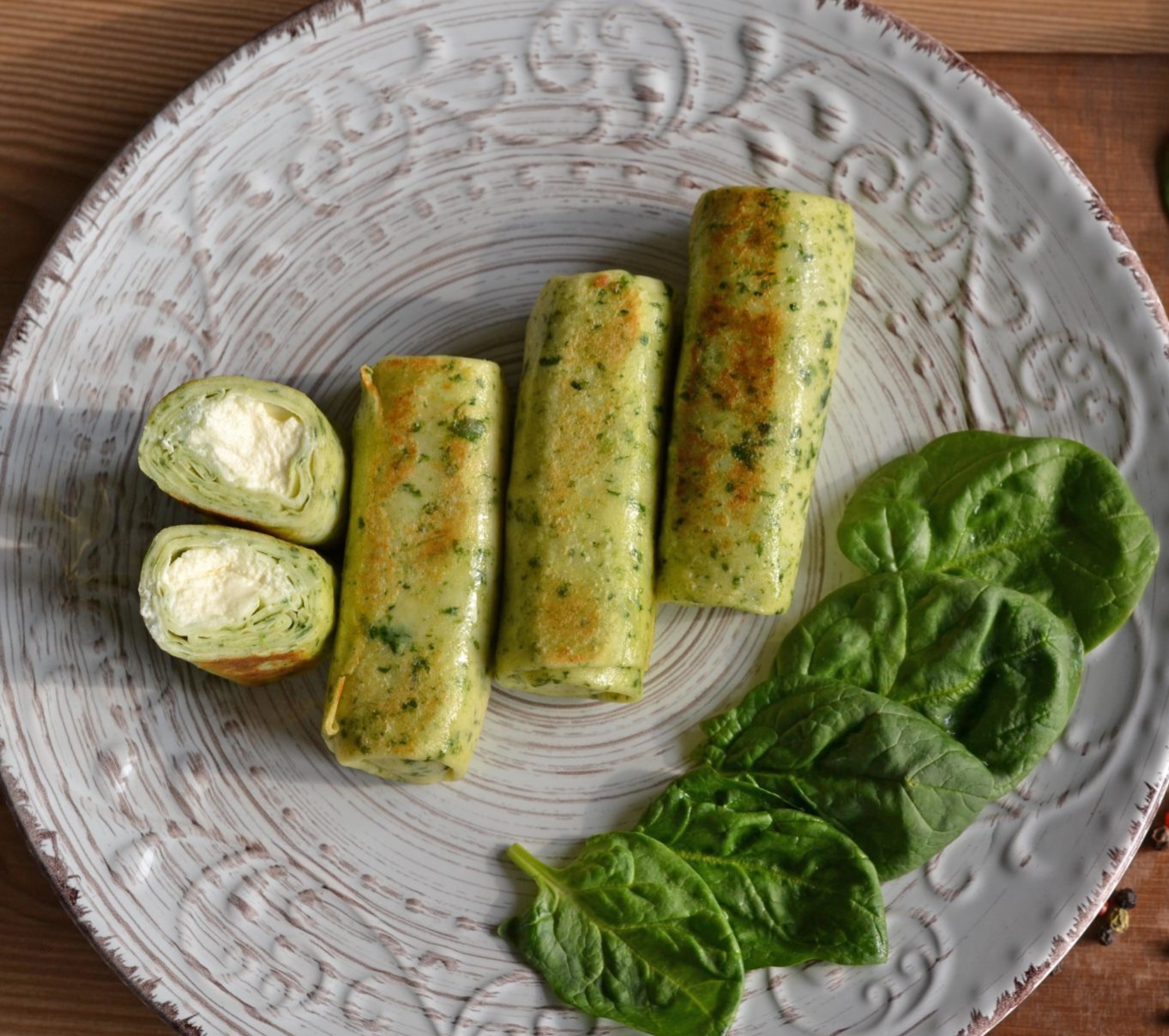 Mlyntsi spinach with cream cheese, 6 pcs.